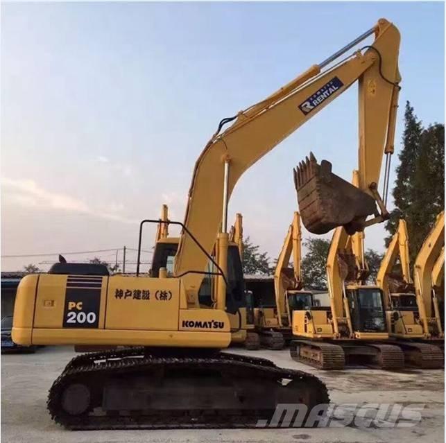Komatsu pc200-7 履带挖掘机
