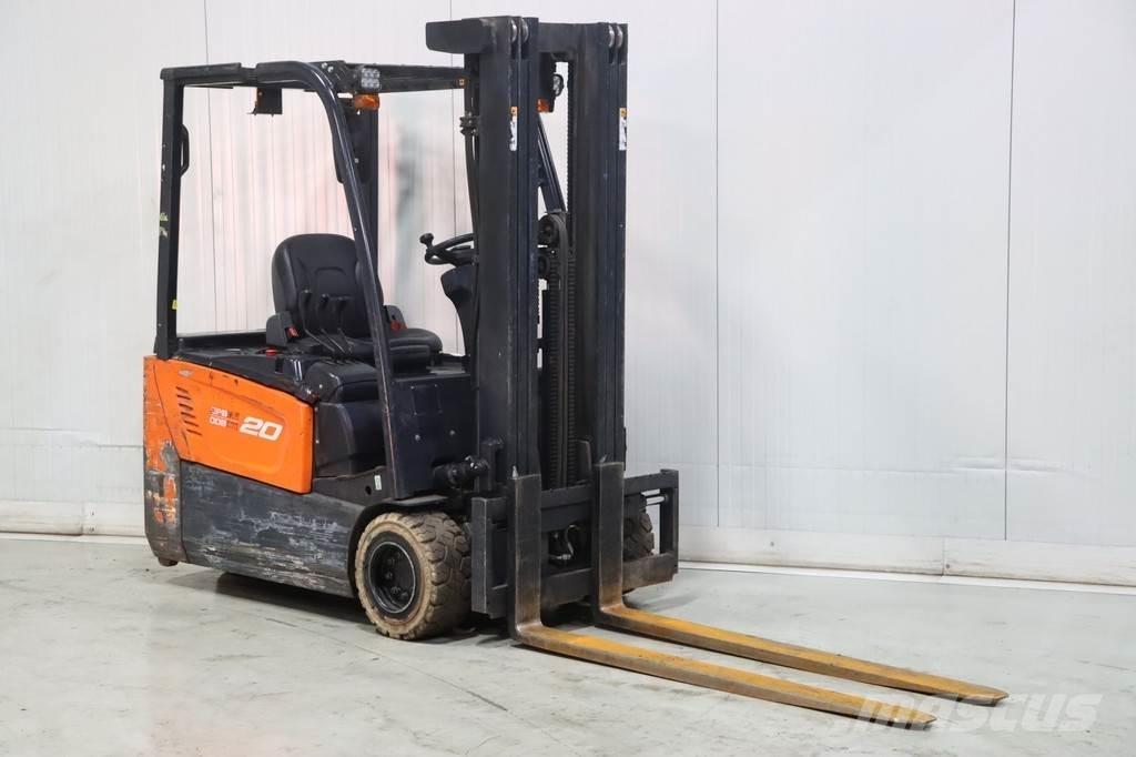 Doosan B20T-7 电动叉车