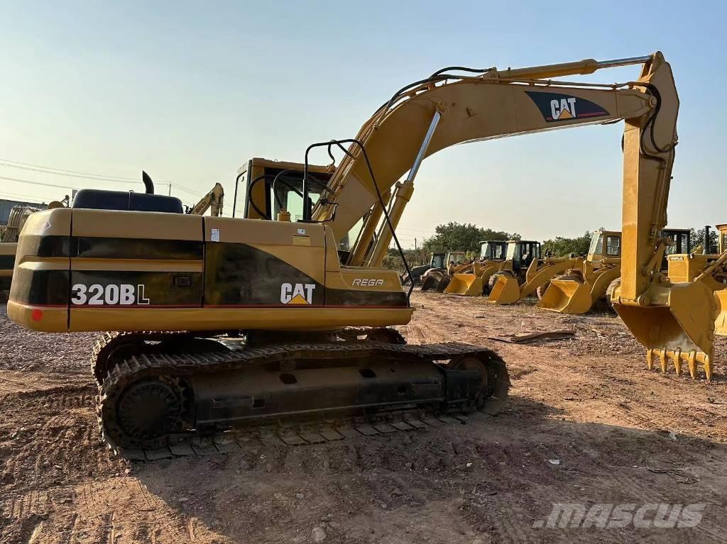 CAT 320B 履带挖掘机