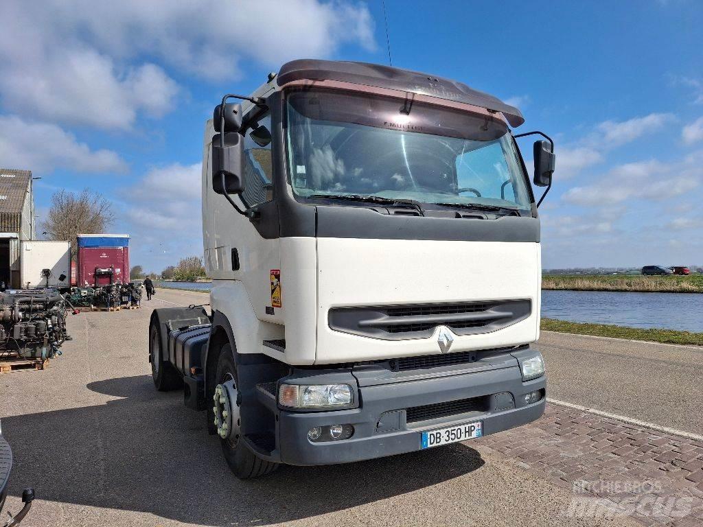 Renault 420DCI 牵引车