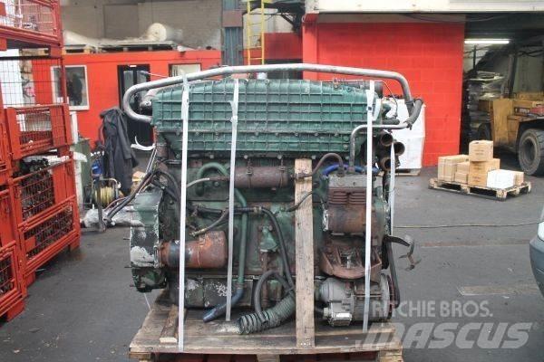 Volvo TD102 KF 发动机