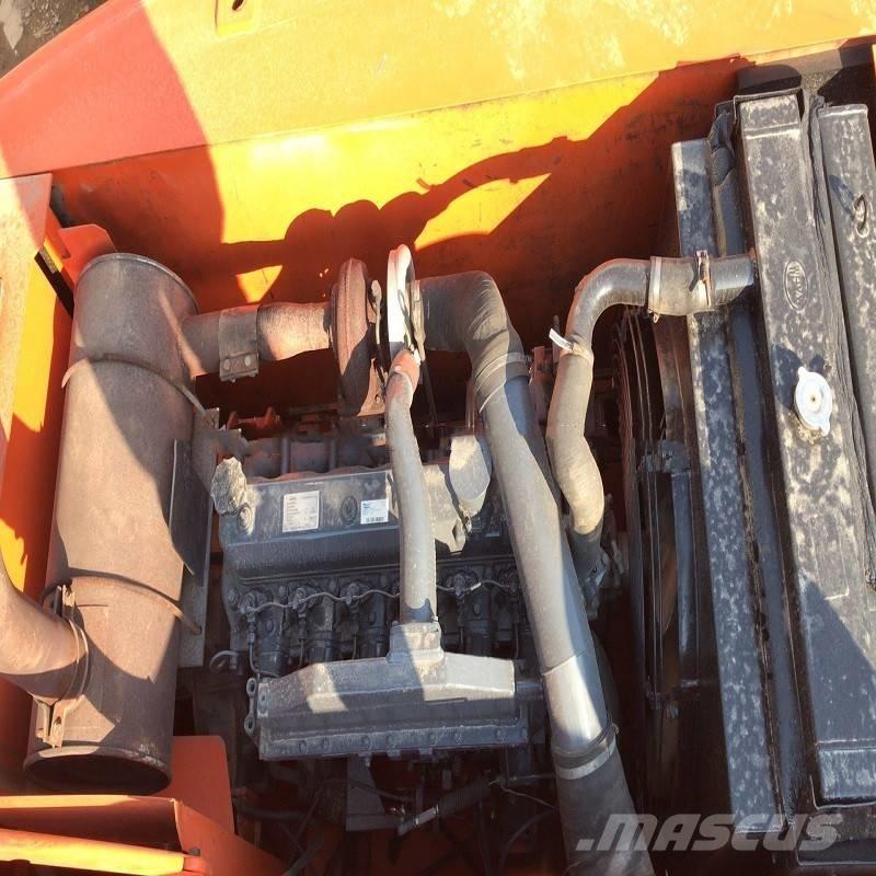 Doosan dh220lc-7 履带挖掘机