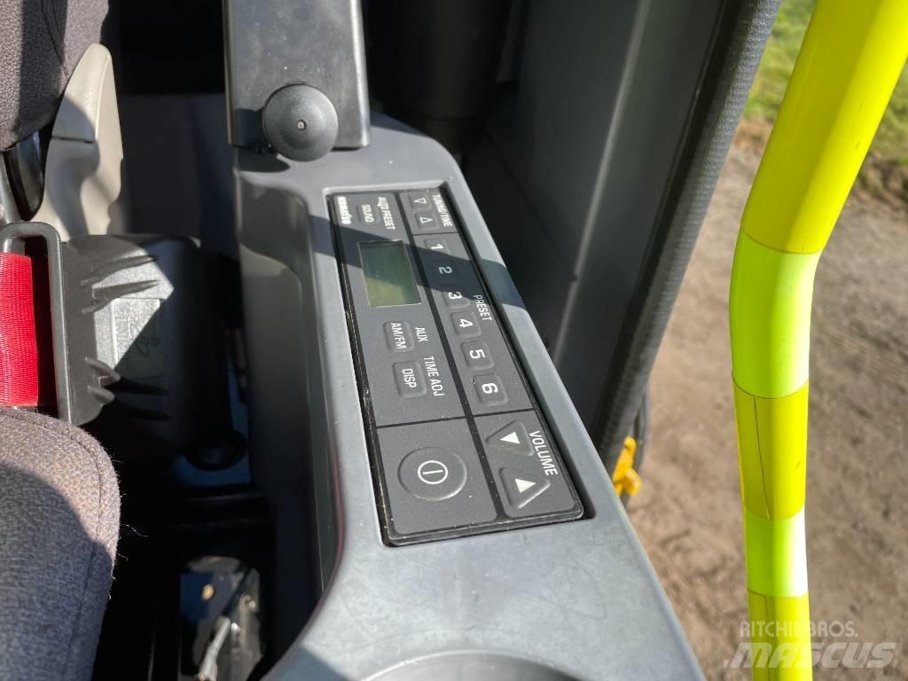 Komatsu PC 210 长臂挖掘机