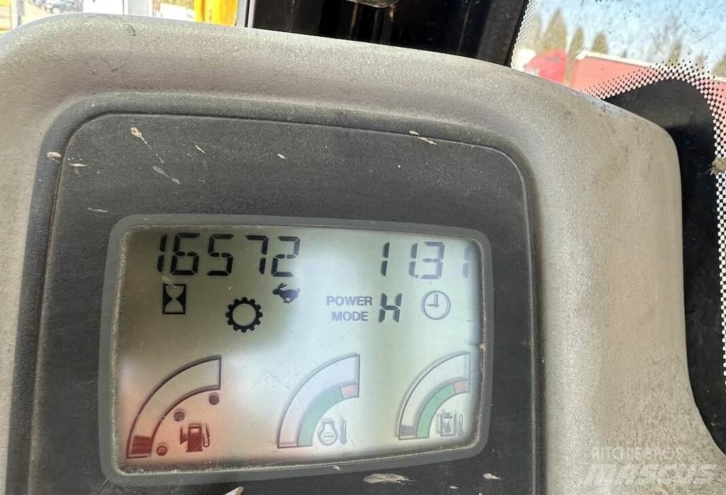 JCB JS145W 轮式挖掘机