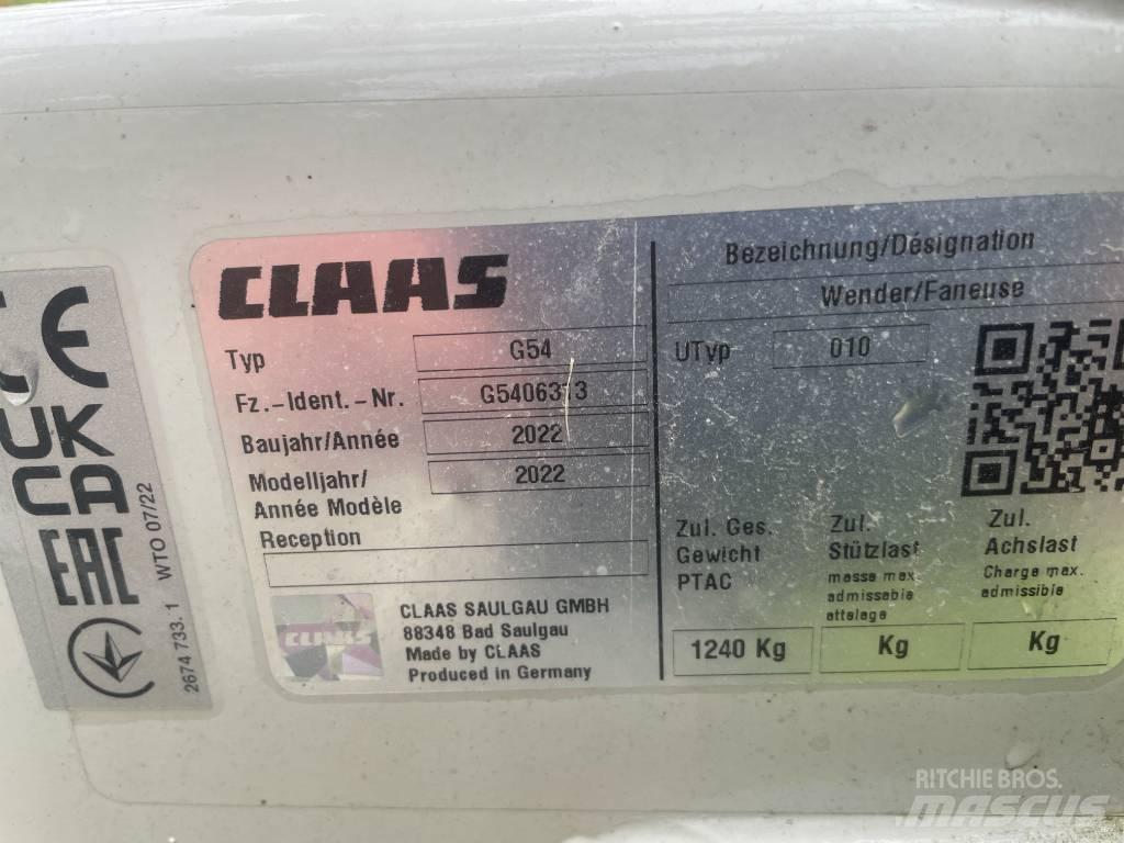 CLAAS Volto 900 犁耙和摊草机