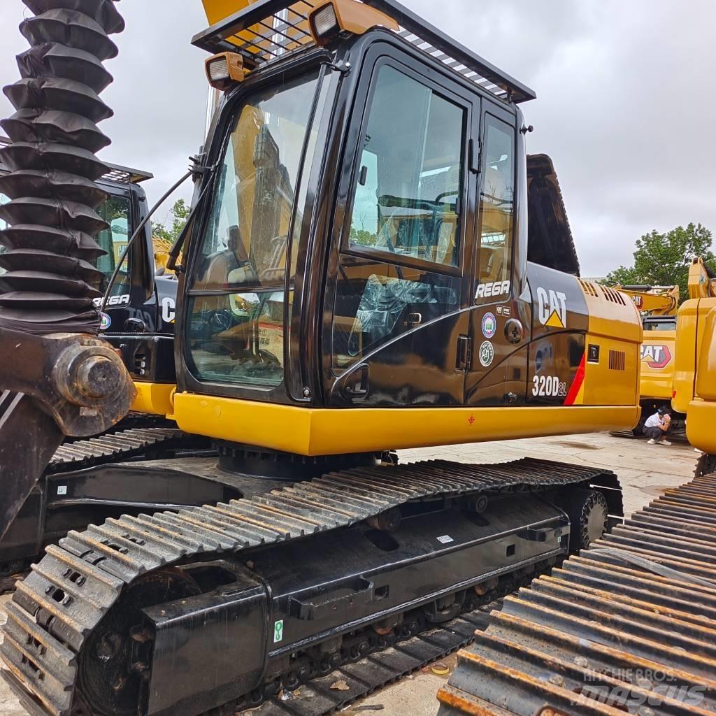 CAT 320 D 履带挖掘机