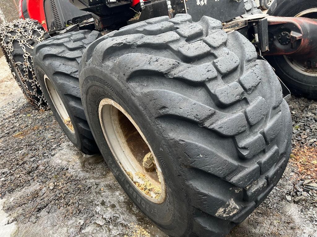 Komatsu 911 收割机