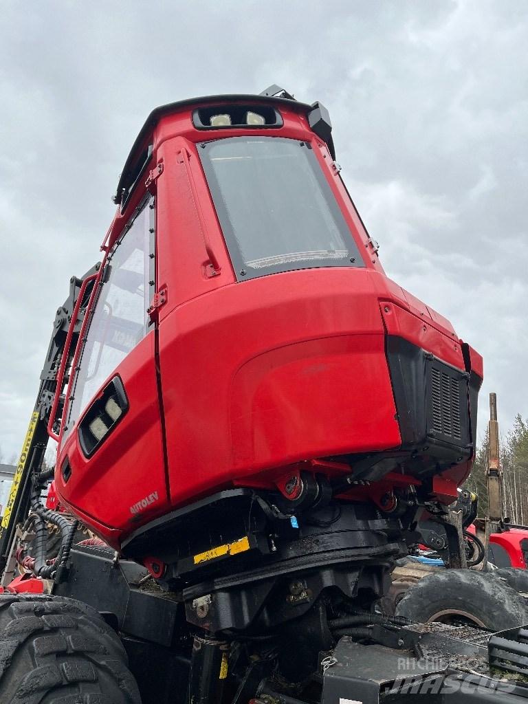 Komatsu 911 收割机