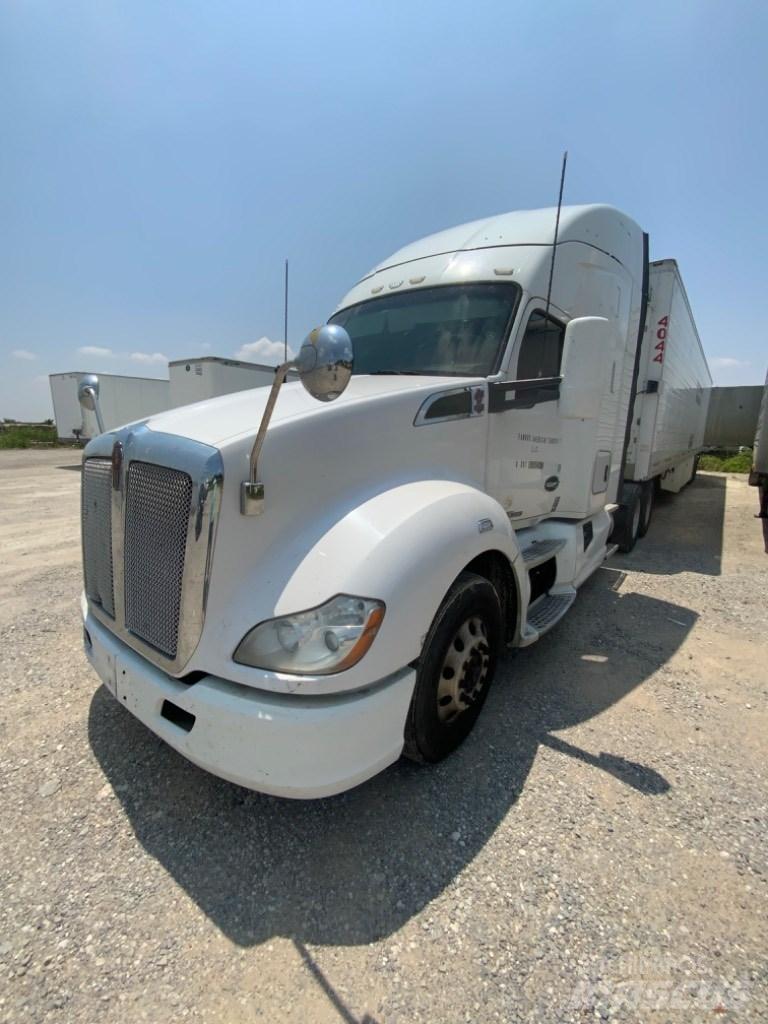 Kenworth T 680 牵引车