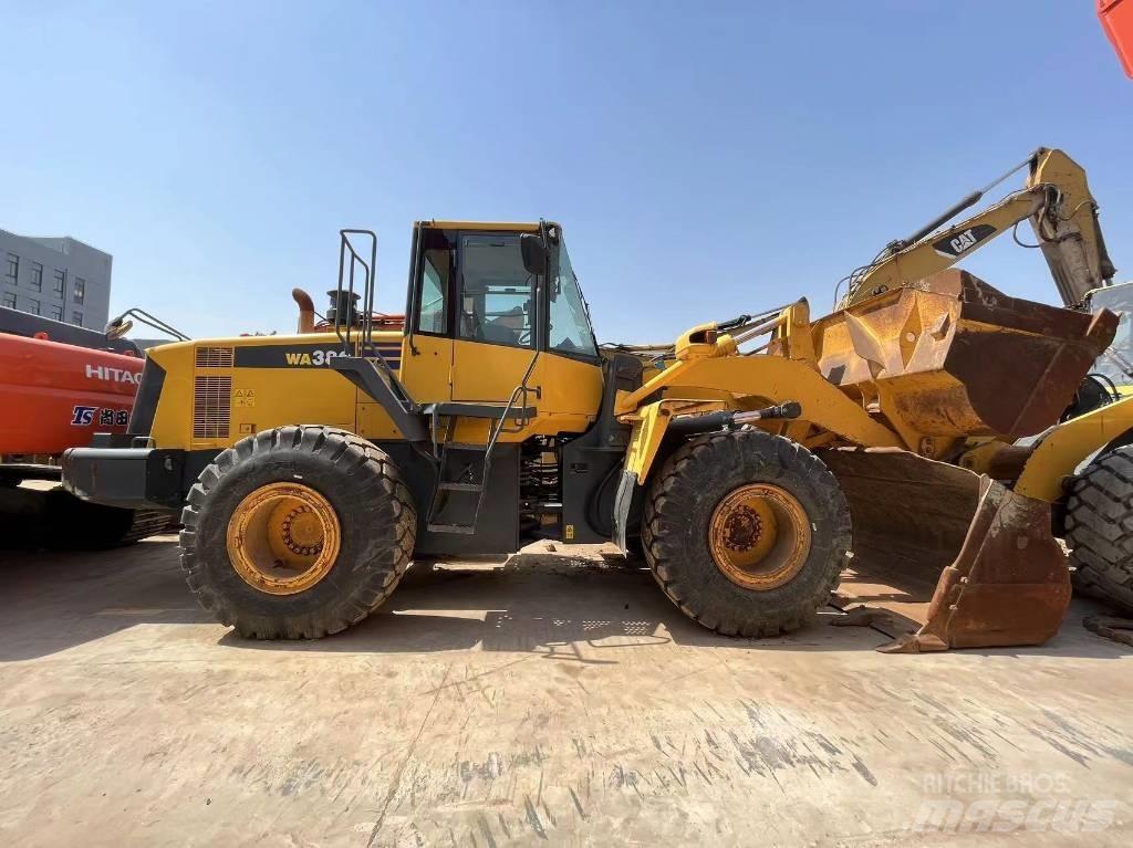 Komatsu WA 380 轮式装载机