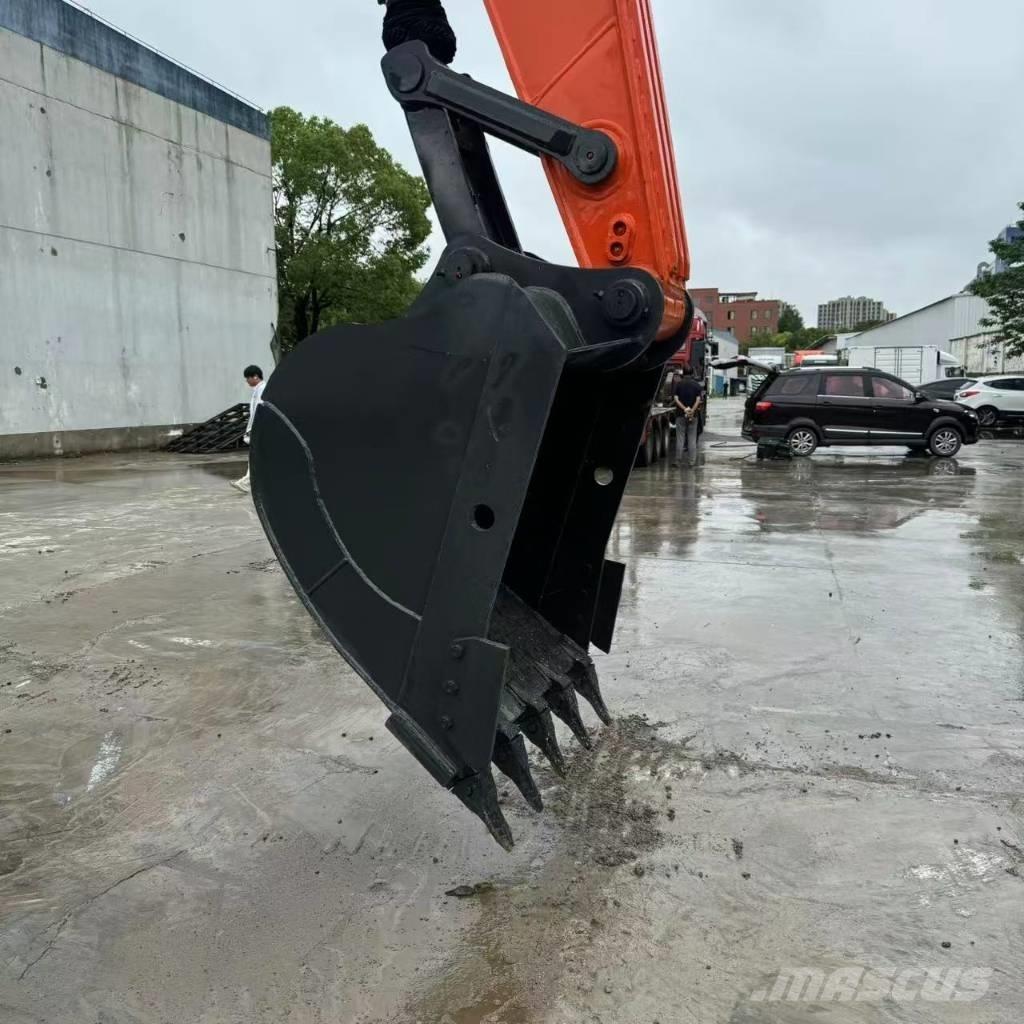 Doosan DX 225 LC 履带挖掘机