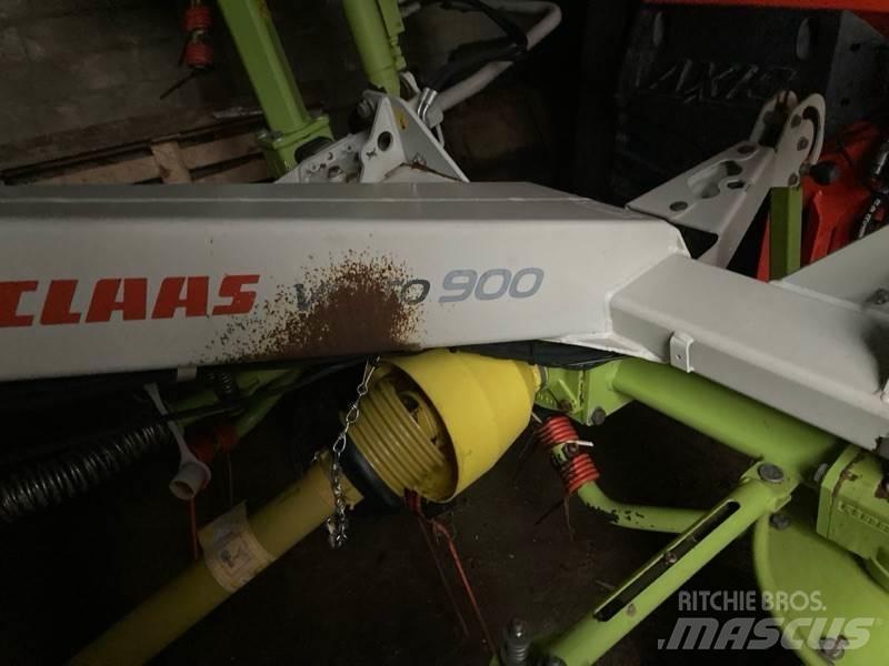 CLAAS Volto 900 犁耙和摊草机