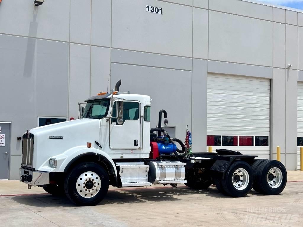 Kenworth T 800 牵引车