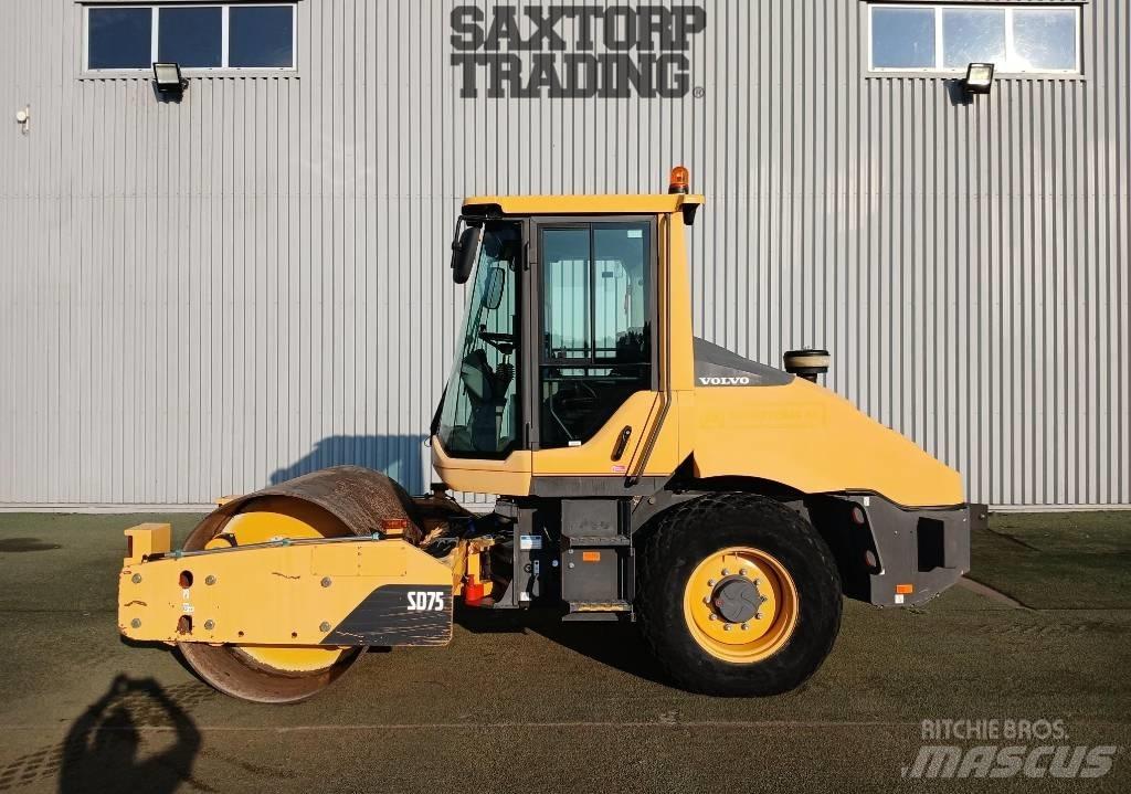 Volvo SD75, Vält 单轮压路机