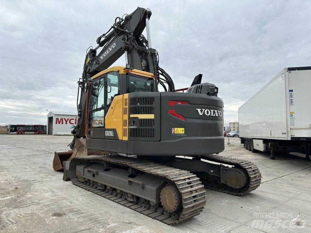 Volvo ECR235EL 履带挖掘机