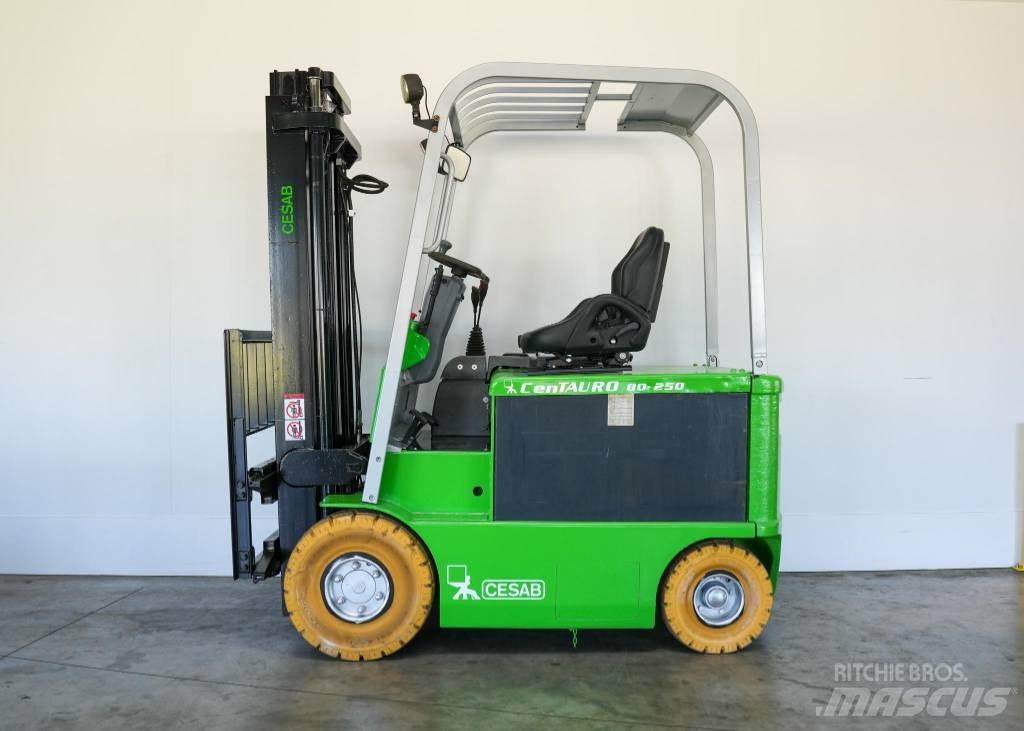  CenTauro 80 250 电动叉车