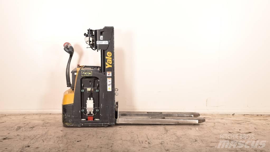 Yale MS20 手推堆垛车