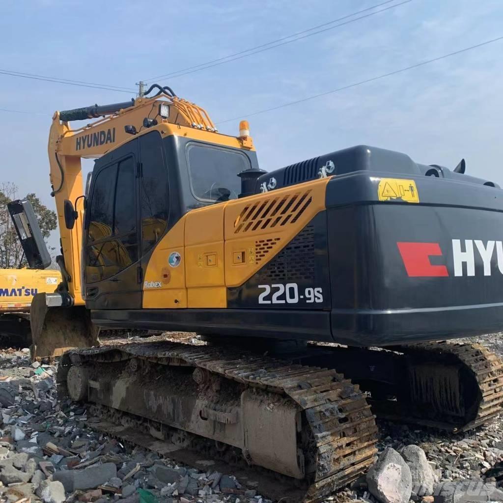Hyundai 220LC-9S 履带挖掘机