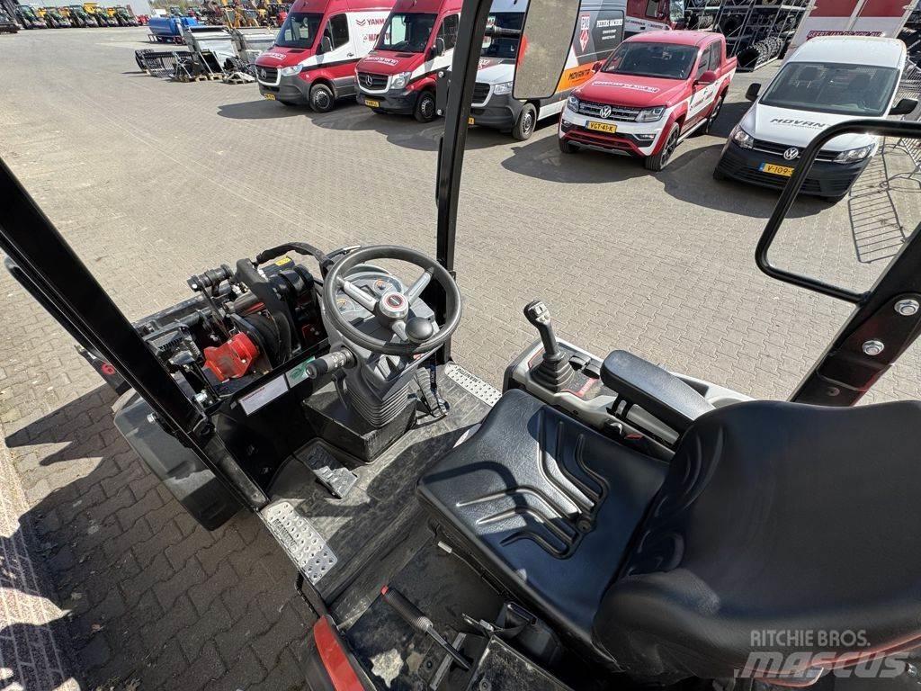 Manitou MLA 3-25 轮式装载机