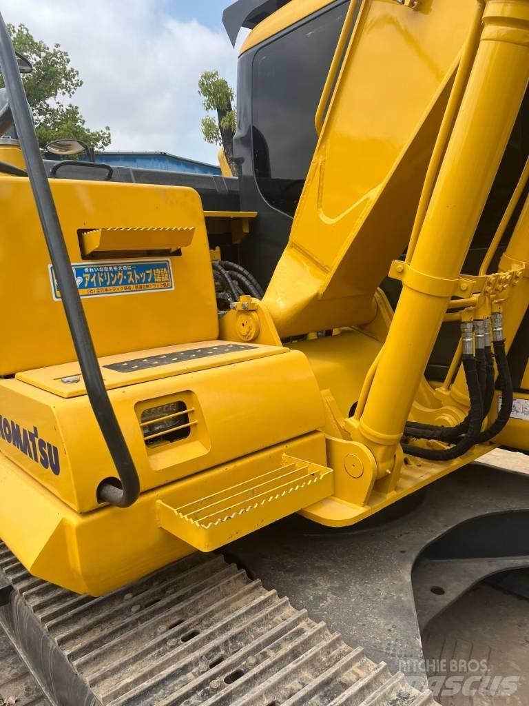 Komatsu PC130 履带挖掘机