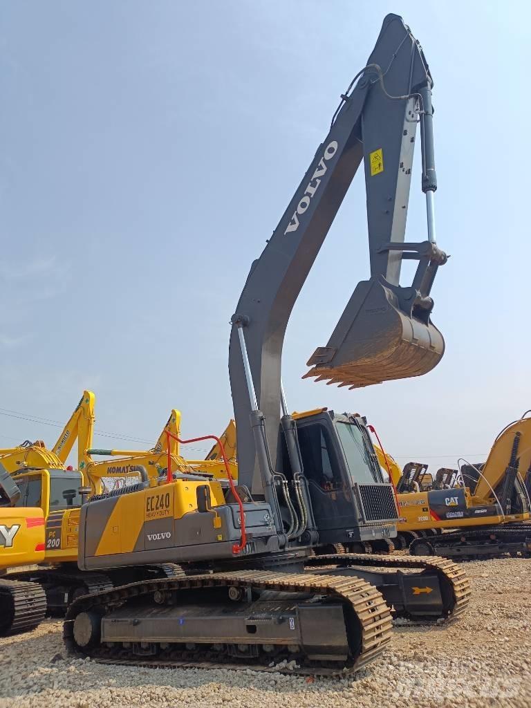 Volvo EC 240 履带挖掘机