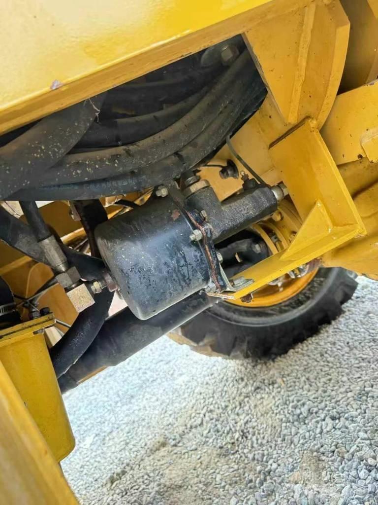 XCMG WZ 30-25 反铲装载机