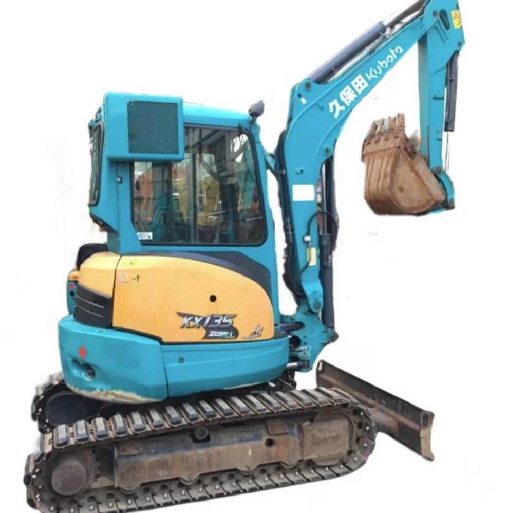 Kubota KX135 小型挖掘机