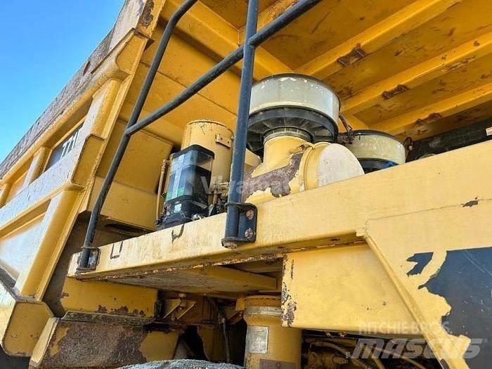 CAT 771D 翻斗车\公路型自卸车