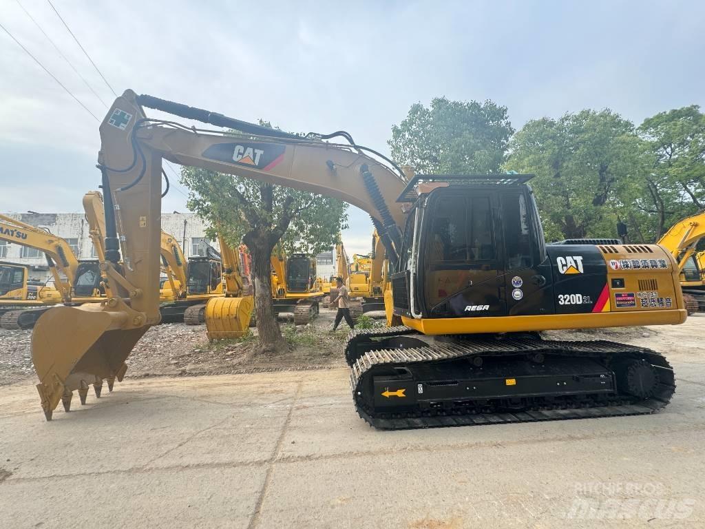 CAT 320 D 履带挖掘机