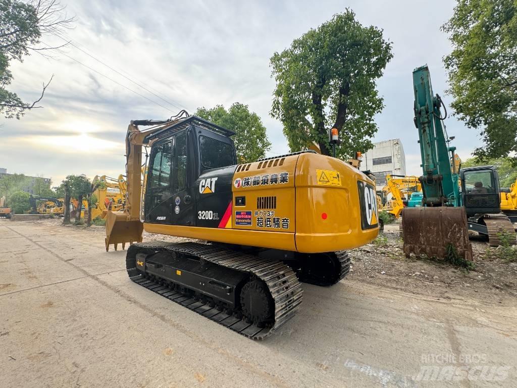 CAT 320 D 履带挖掘机