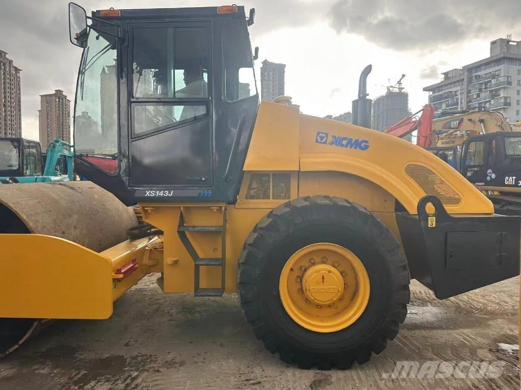 XCMG XS 183 J 单轮压路机