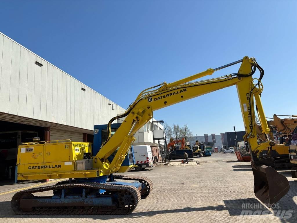 CAT 225 履带挖掘机