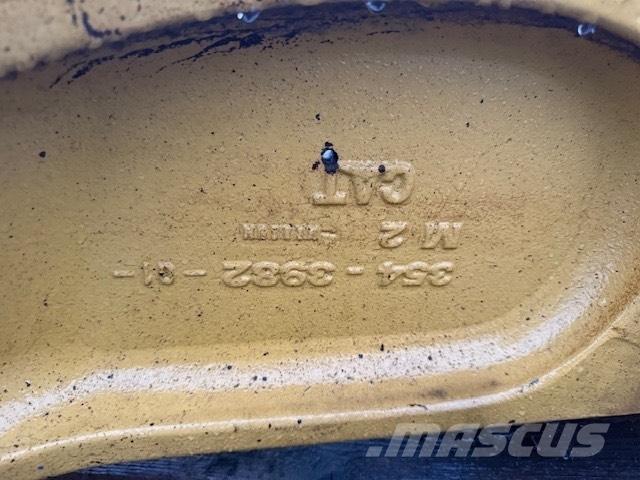 CAT 908 BUCKET LINK 挖斗