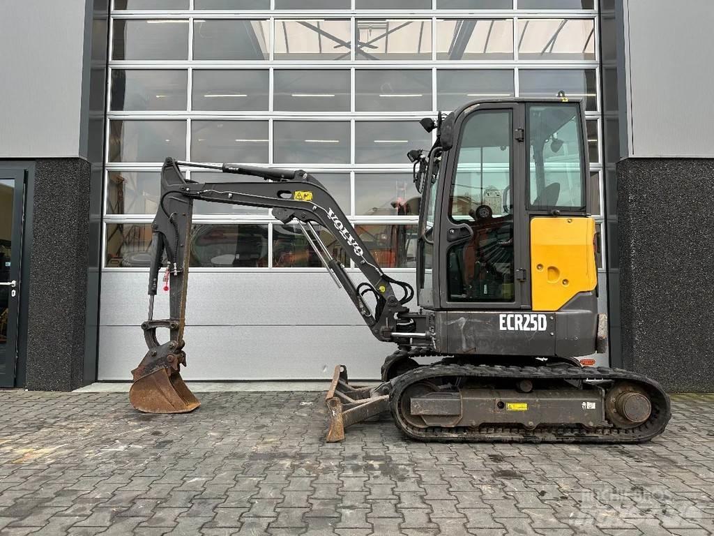 Volvo ECR25D 小型挖掘机