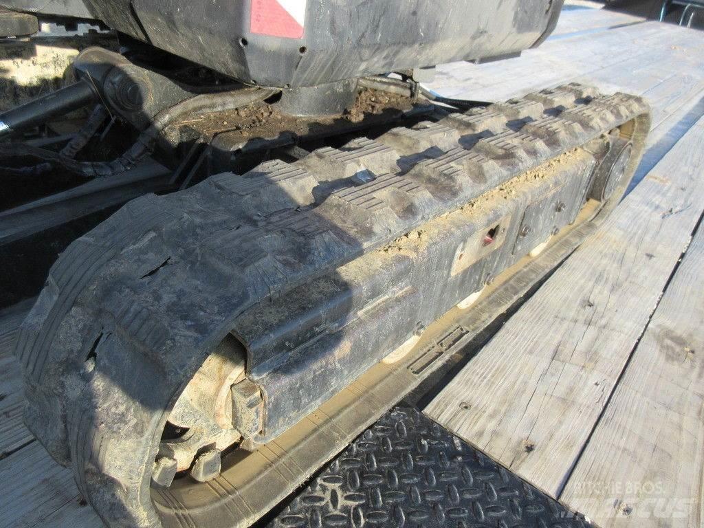  Bobcat® 418 小型挖掘机