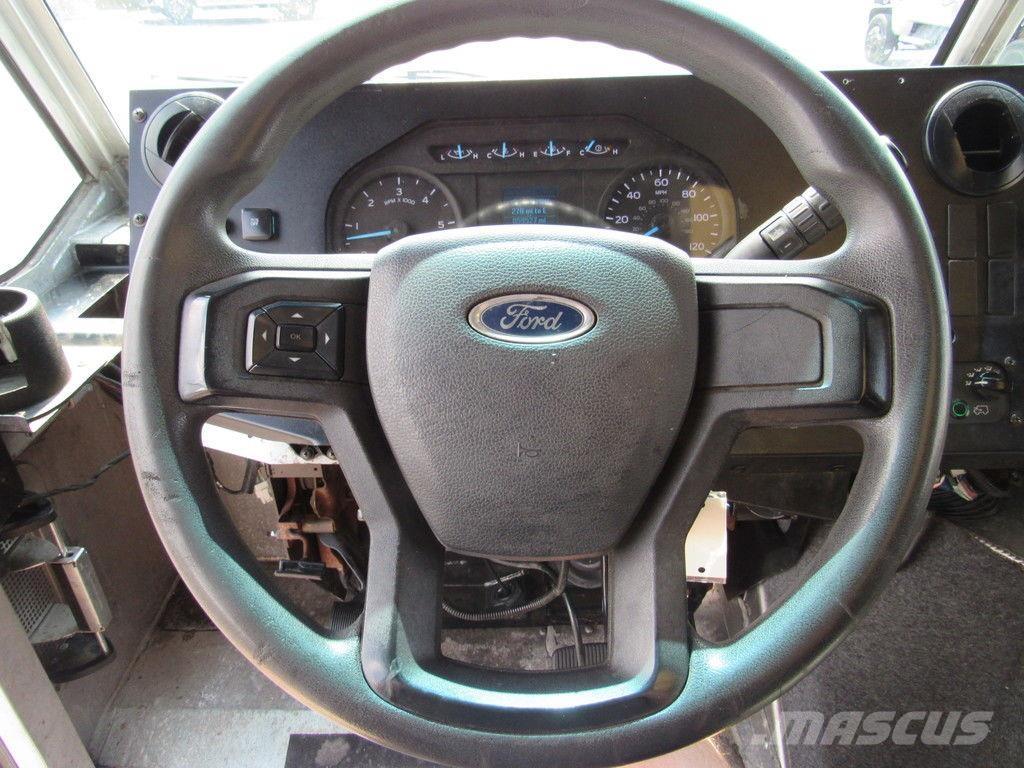 Ford E-450 厢式货车