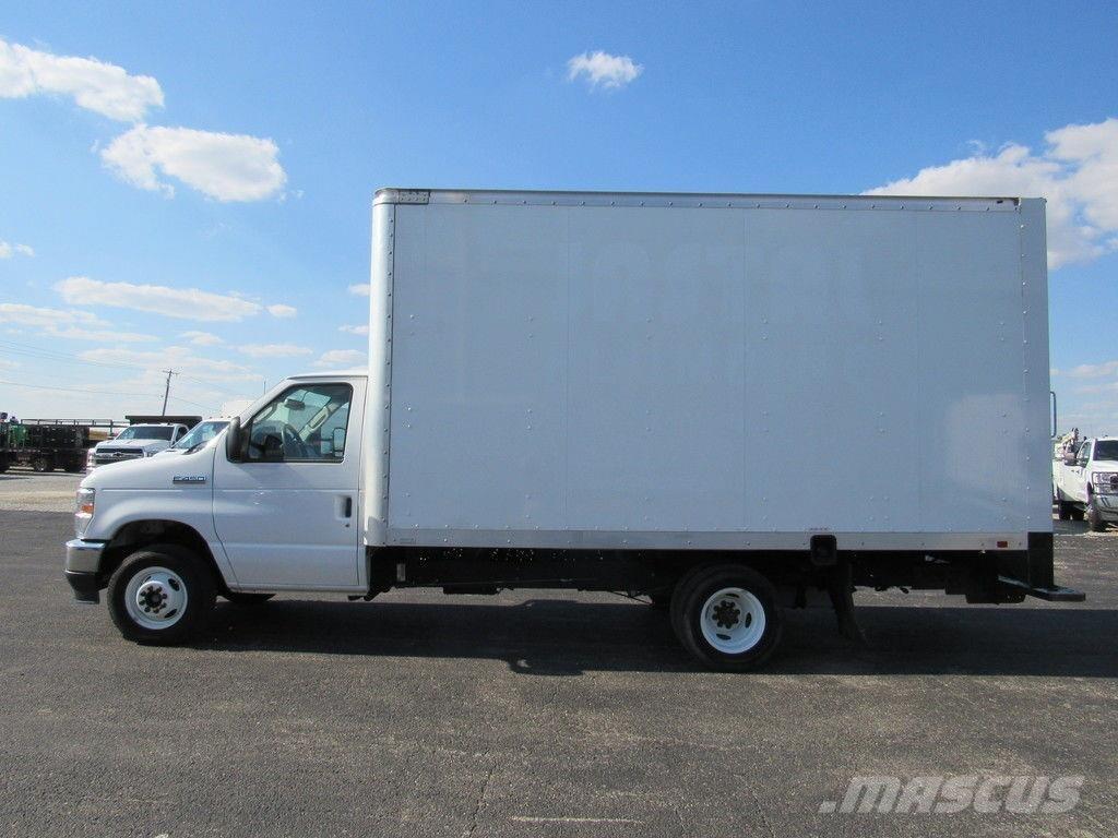 Ford E-450 厢式货车