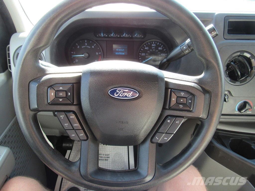 Ford E-450 厢式货车