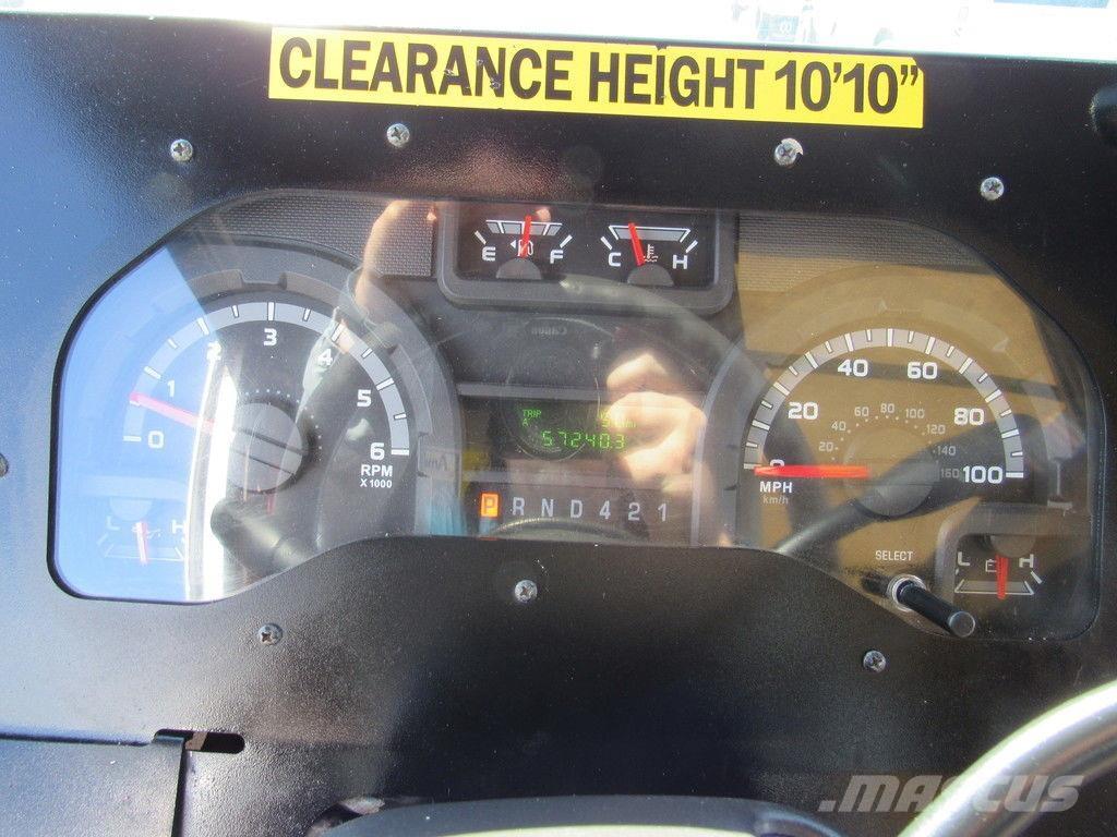 Ford E-450 厢式货车