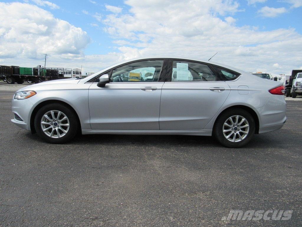 Ford Fusion 汽车