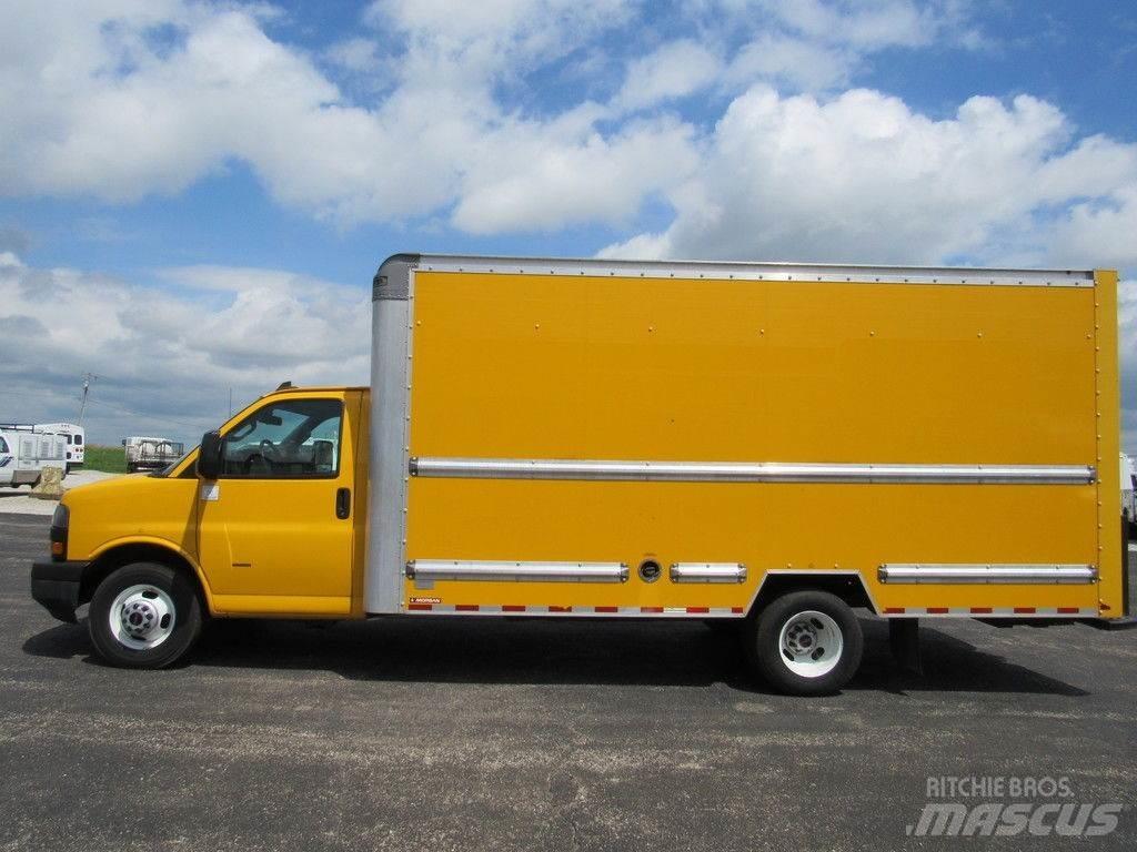 GMC Savana 3500 厢式货车