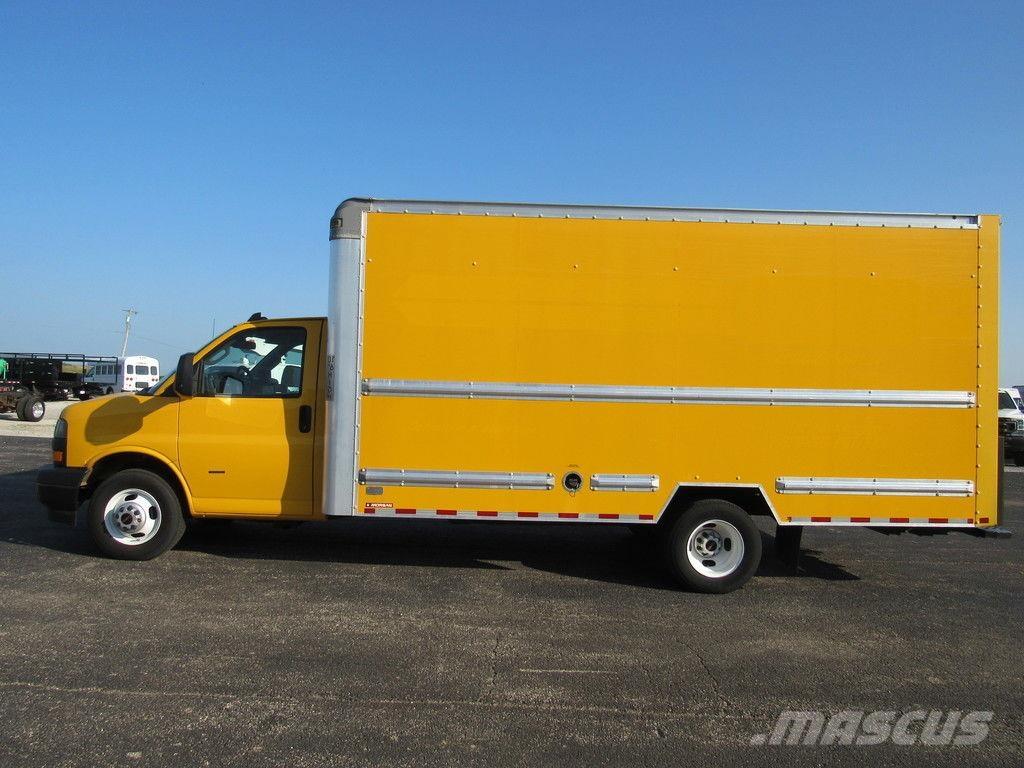 GMC Savana 3500 厢式货车