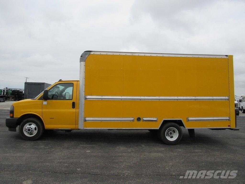 GMC Savana 3500 厢式货车