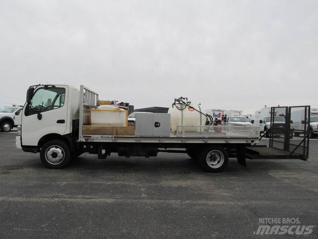 Hino XJC740 平板栏板货车