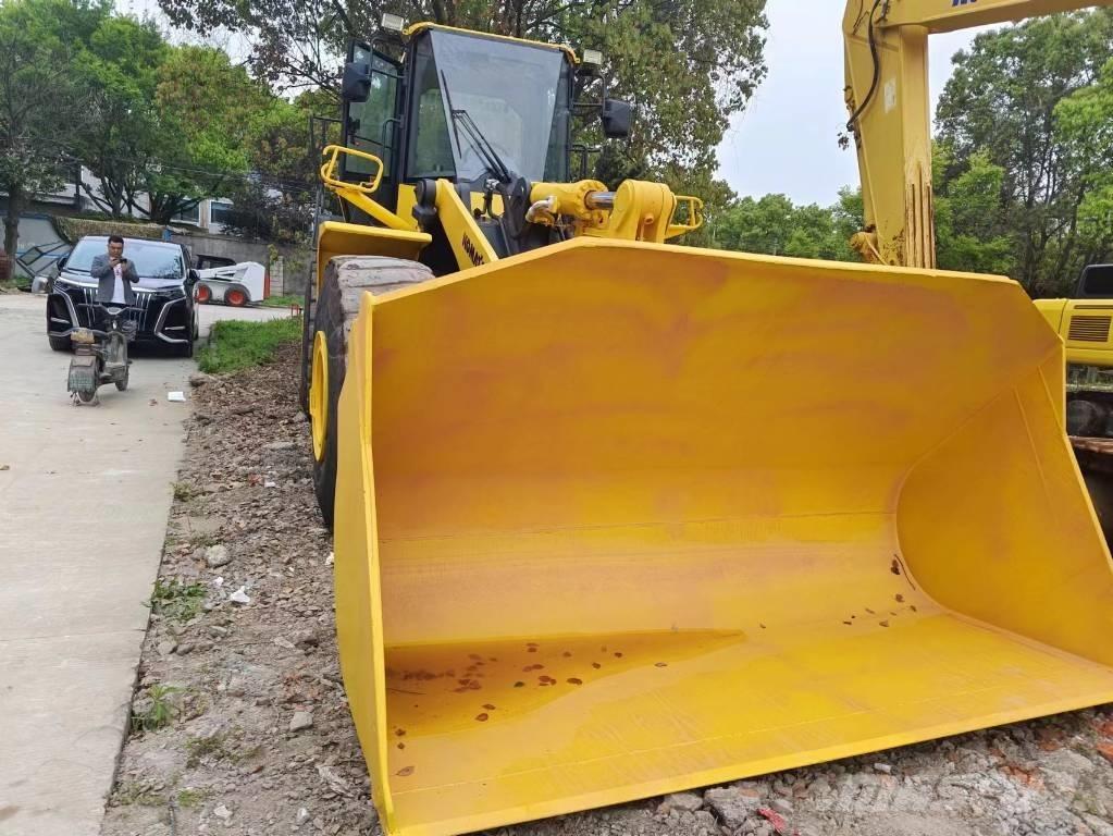 Komatsu WA 470-6 轮式装载机