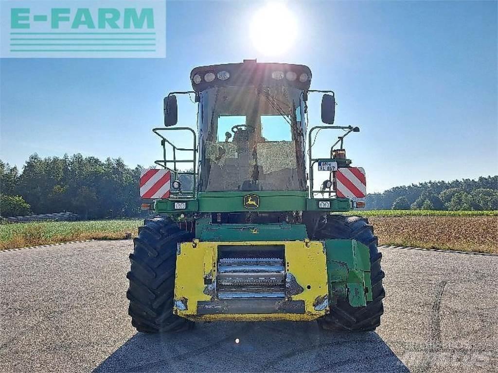 John Deere 7750 自走式青贮饲料收割机
