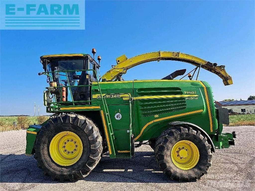 John Deere 7750 自走式青贮饲料收割机