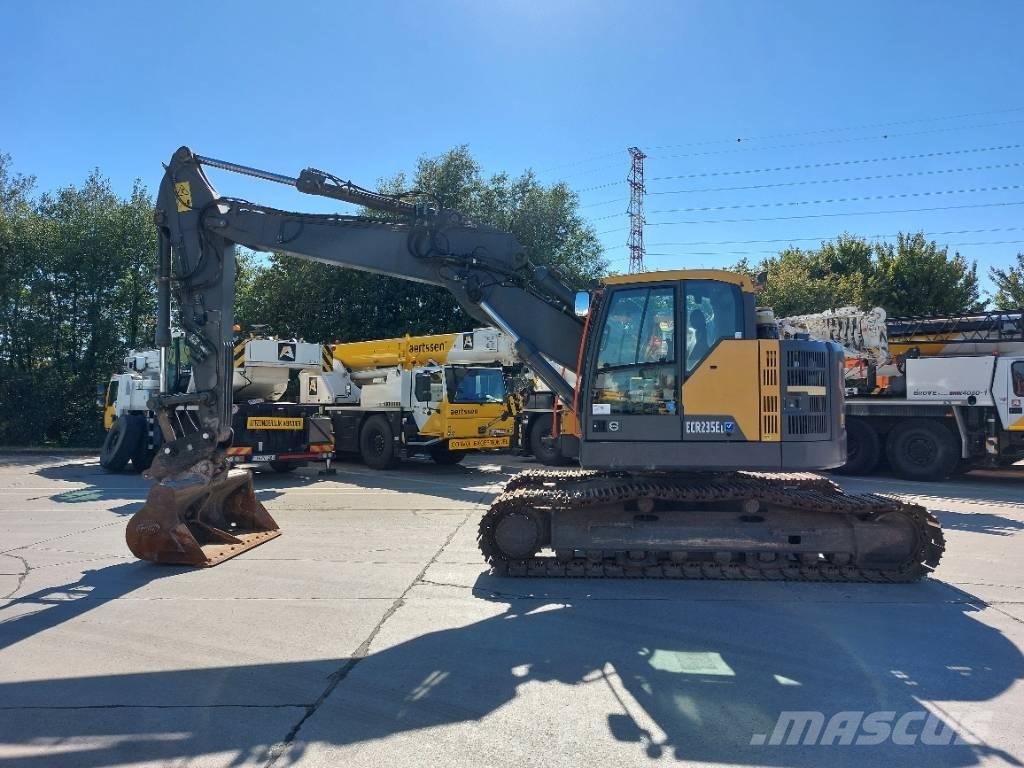 Volvo ECR 235 EL 履带挖掘机