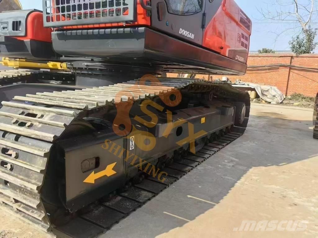Doosan DX 225 LC 长臂挖掘机