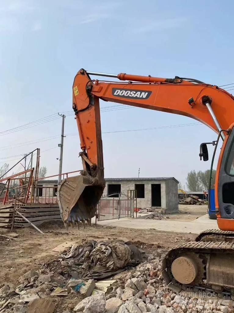 Doosan DX 225 LCA 履带挖掘机